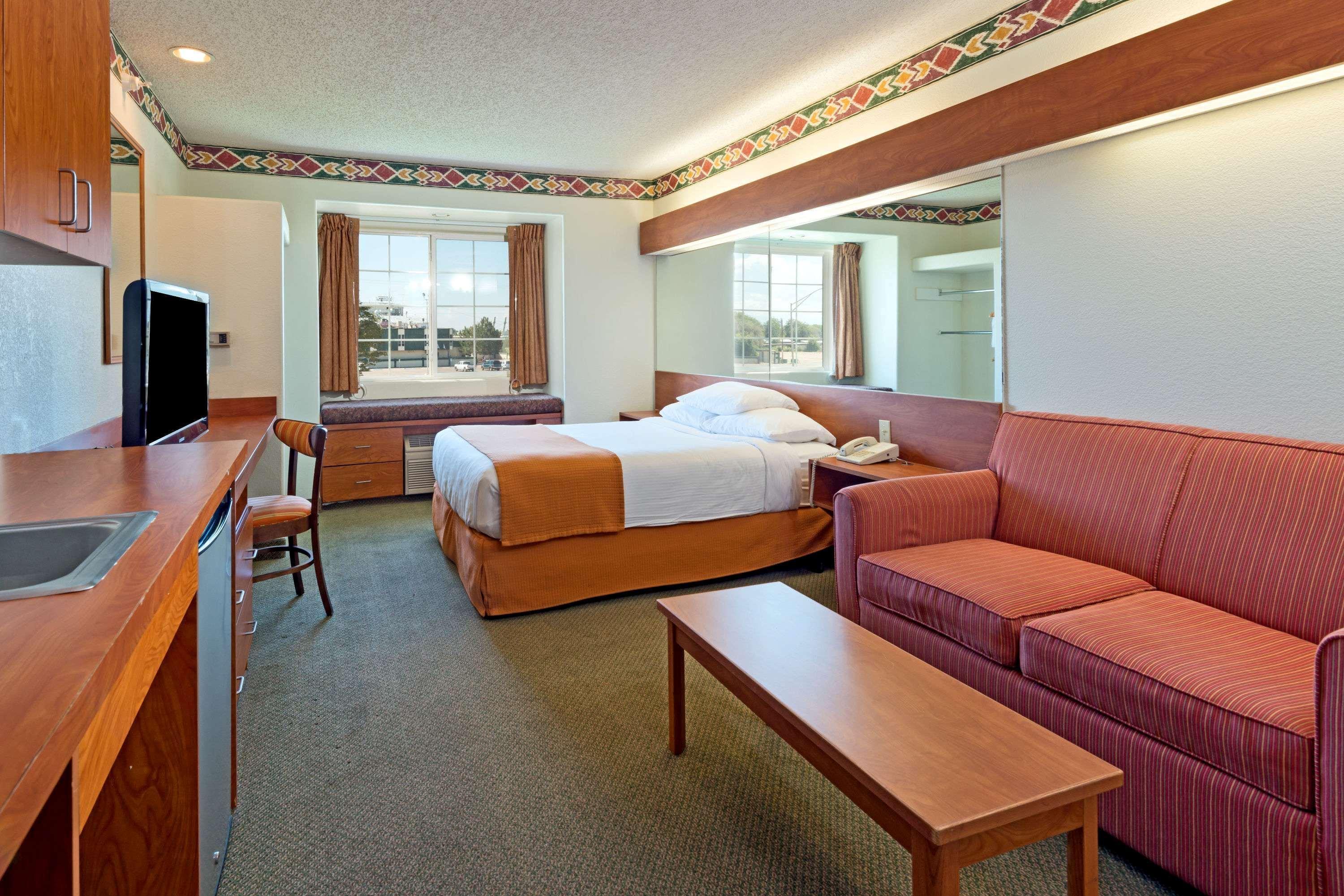 Microtel Inn And Suites Pueblo Eksteriør billede