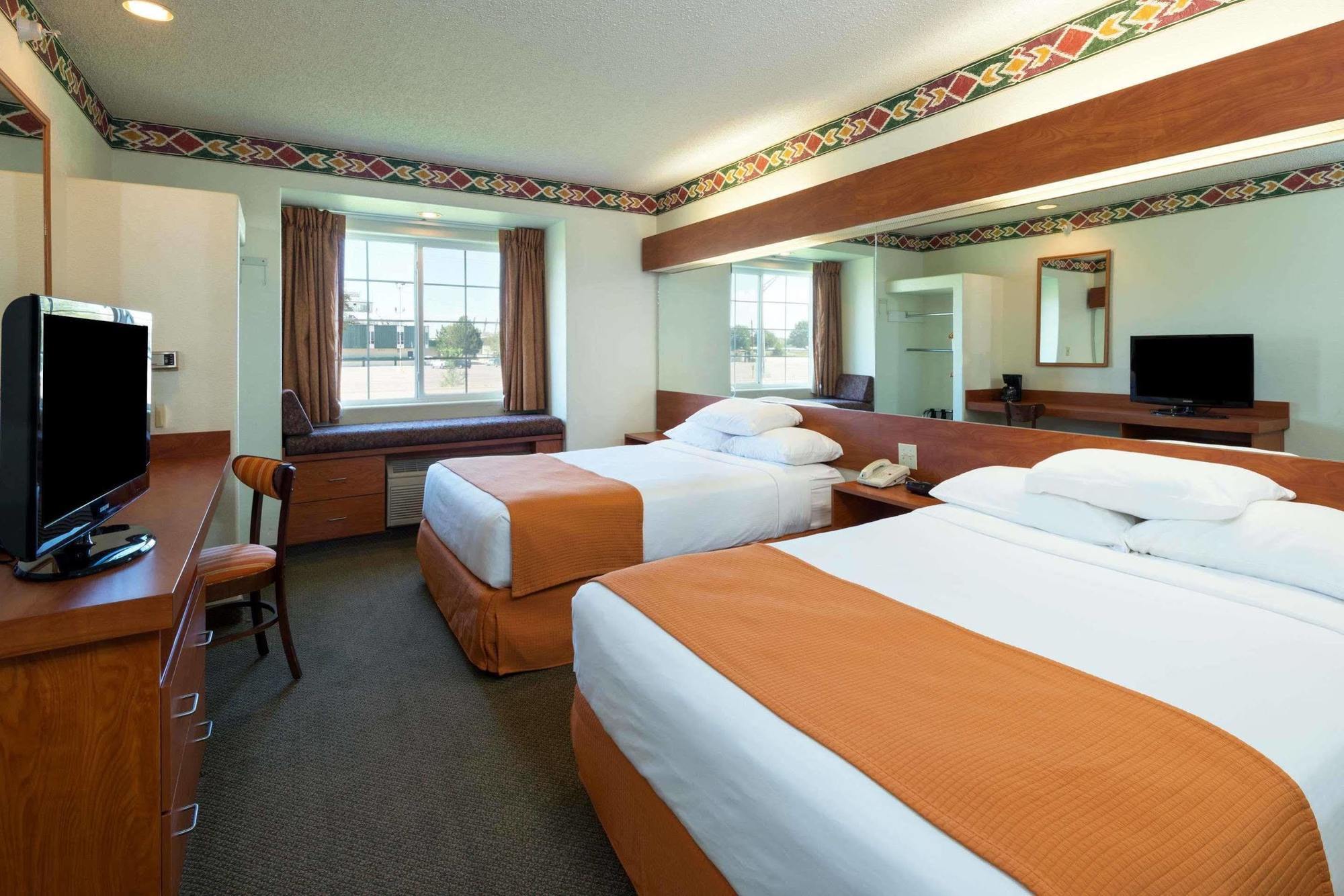 Microtel Inn And Suites Pueblo Eksteriør billede
